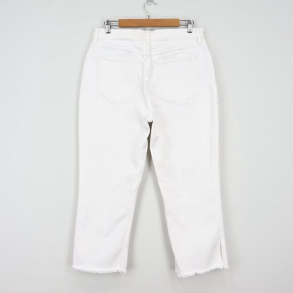 Abercrombie & Fitch Ultra High Rise Split Hem Kick Flare White Size 32 - Picture 6 of 7